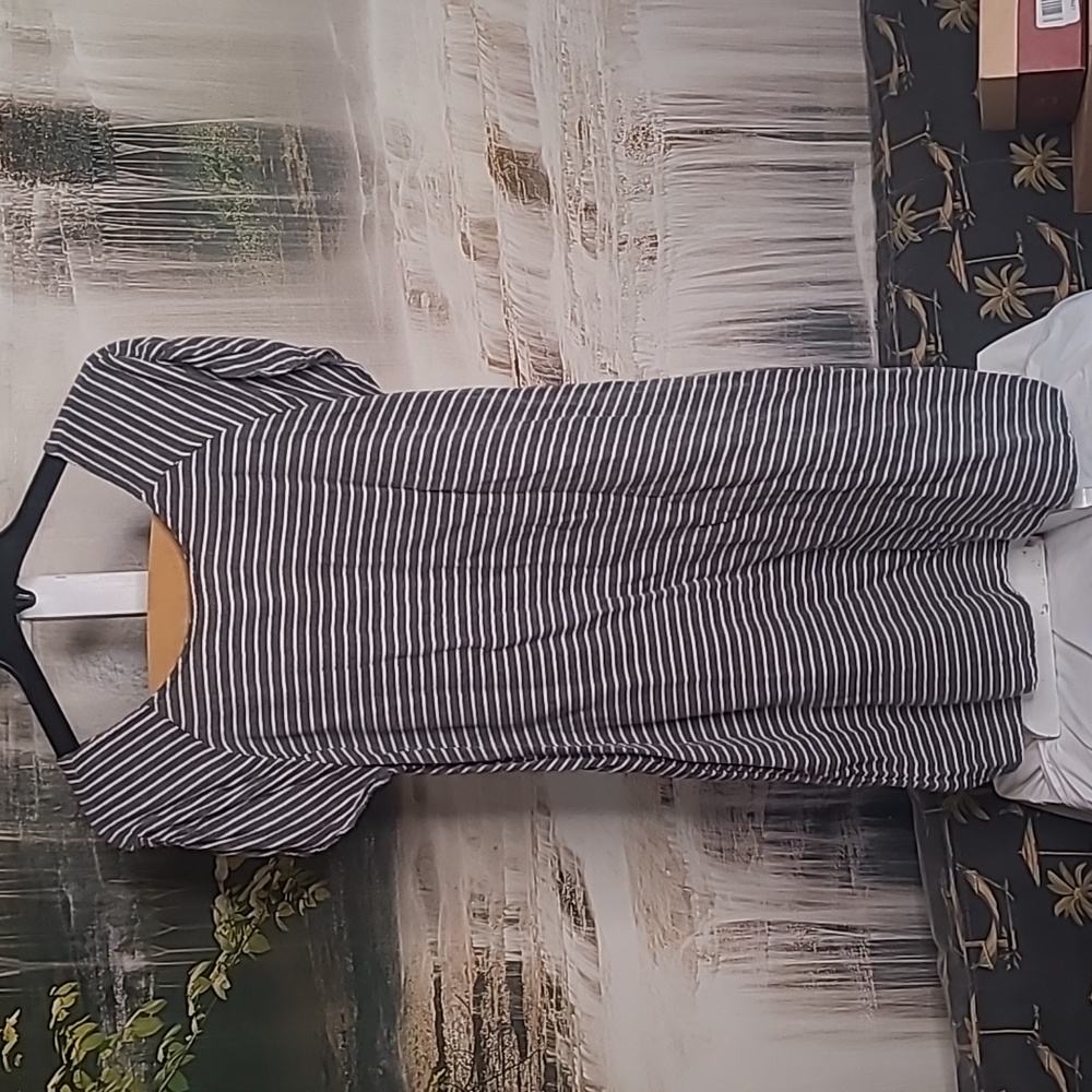 Roxy Womens Large gray white striped dress with cut out strap reveal back